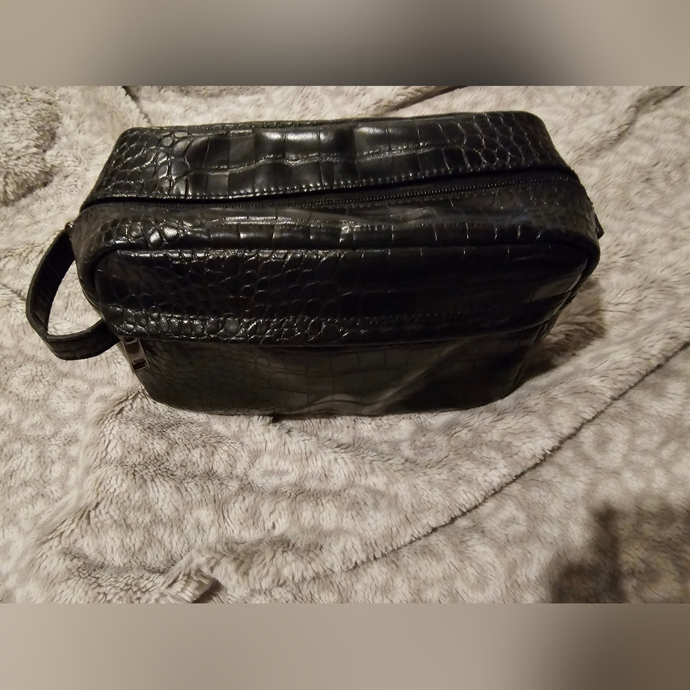 Express Black Crocodile-Pattern Toiletry Bag - Picture 3 of 3